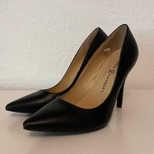 Black 4” heel pumps by Chinese Laundry